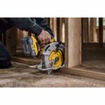 dewalt-20v-max-xr-7-14-inch-circular-saw-bare-tool-dcs590b-detail-view-7