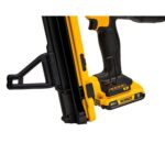 dewalt-20v-max-xr-trak-it-c6-gas-nailer-kit-dgn845d1-detail-view-6