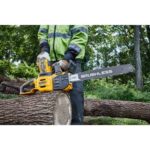 dewalt-flexvolt-60v-max-20inch-chainsaw-bare-tool-dccs677b-detail-view-11