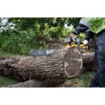 dewalt-flexvolt-60v-max-20inch-chainsaw-bare-tool-dccs677b-detail-view-9